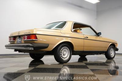 1983 Mercedes - Benz 300CD Turbo Diesel