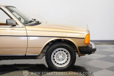 1983 Mercedes - Benz 300CD Turbo Diesel