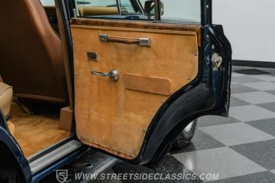 1985 Jeep Grand Wagoneer Restomod