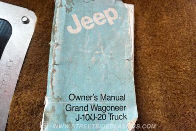 1985 Jeep Grand Wagoneer Restomod