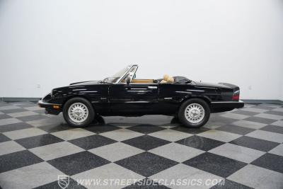 1990 Alfa Romeo Spider Graduate