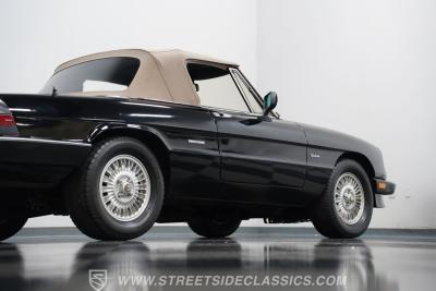 1990 Alfa Romeo Spider Graduate