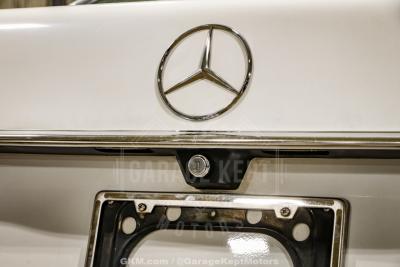 1991 Mercedes - Benz 560-Class