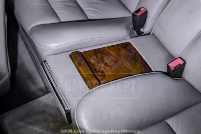 1991 Mercedes - Benz 560-Class