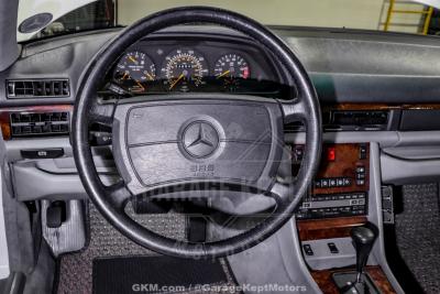 1991 Mercedes - Benz 560-Class