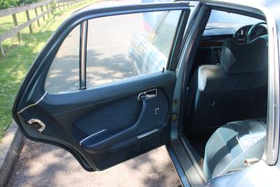 1974 Mercedes - Benz 350 SE AUTO (W116)