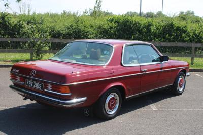 1978 Mercedes - Benz 230 CW AUTO (C123)