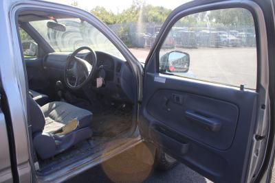 2003 Toyota HILUX EX 4WD