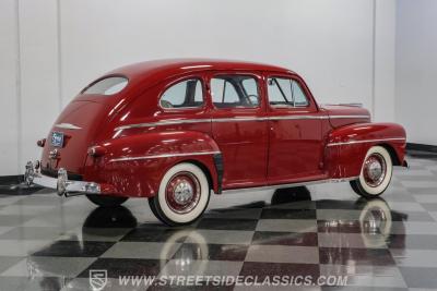 1948 Ford Deluxe Sedan