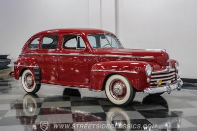 1948 Ford Deluxe Sedan