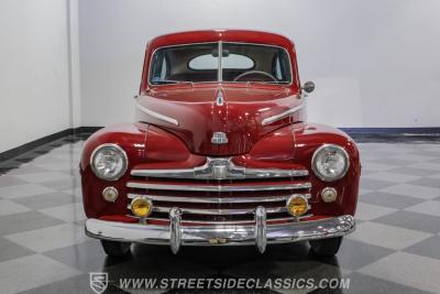 1948 Ford Deluxe Sedan