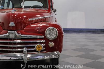 1948 Ford Deluxe Sedan