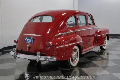 1948 Ford Deluxe Sedan
