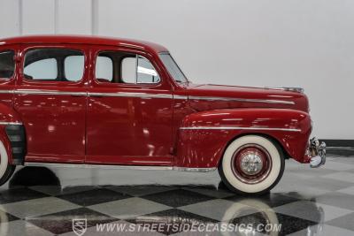 1948 Ford Deluxe Sedan
