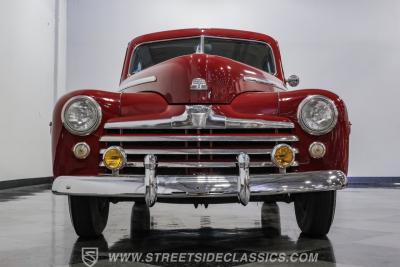 1948 Ford Deluxe Sedan