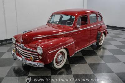1948 Ford Deluxe Sedan