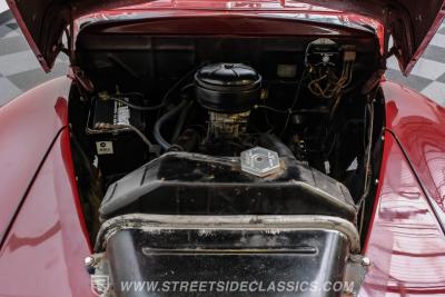 1948 Ford Deluxe Sedan