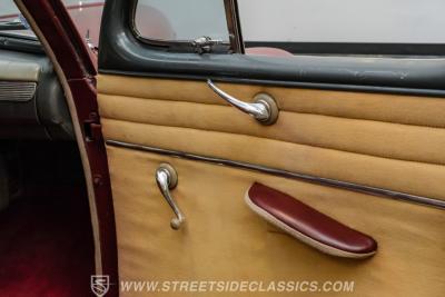 1948 Ford Deluxe Sedan
