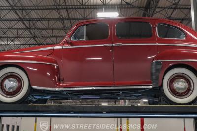 1948 Ford Deluxe Sedan