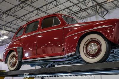 1948 Ford Deluxe Sedan