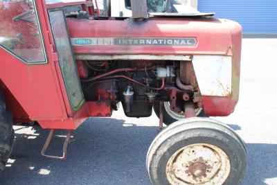 1975 International 444 TRACTOR