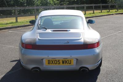2005 Porsche 911 Carrera 4S