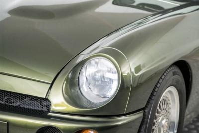 1995 MG RV8