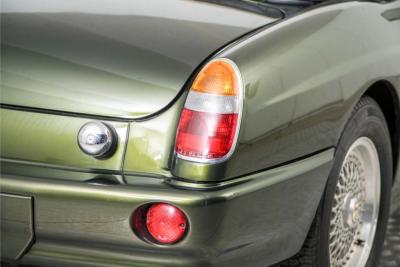 1995 MG RV8