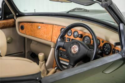 1995 MG RV8