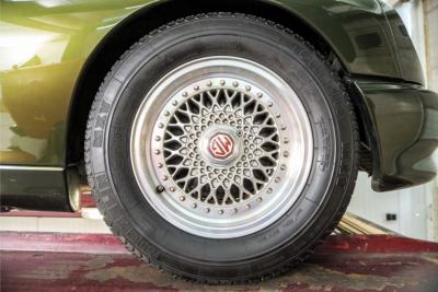 1995 MG RV8