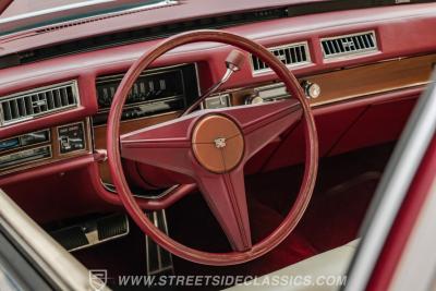 1975 Cadillac Coupe DeVille