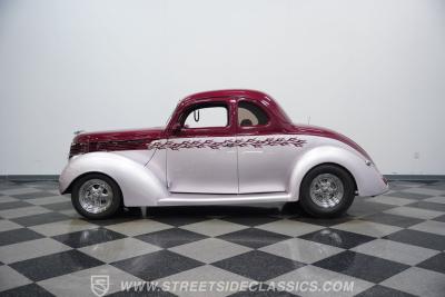 1938 Ford 5-Window Coupe