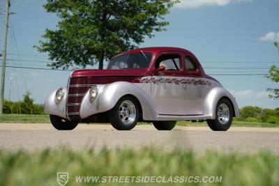 1938 Ford 5-Window Coupe