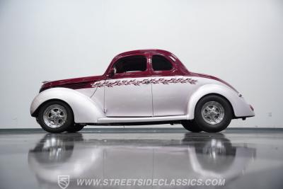 1938 Ford 5-Window Coupe