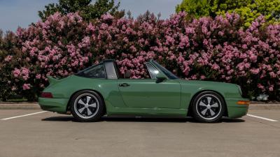 1990 Porsche 911 Targa Restomod