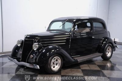 1936 Ford Tudor Humpback