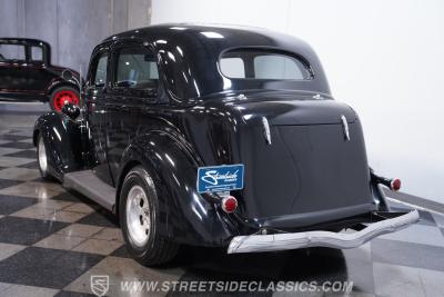 1936 Ford Tudor Humpback