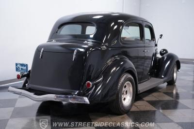 1936 Ford Tudor Humpback