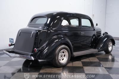 1936 Ford Tudor Humpback