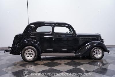 1936 Ford Tudor Humpback