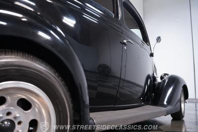 1936 Ford Tudor Humpback