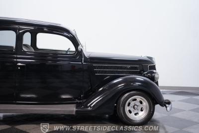 1936 Ford Tudor Humpback