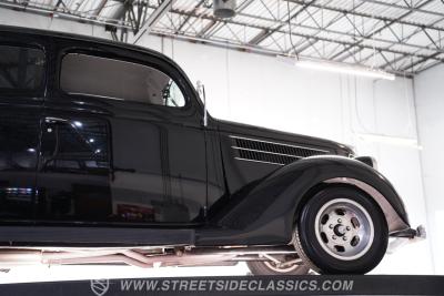 1936 Ford Tudor Humpback