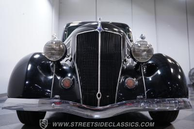 1936 Ford Tudor Humpback