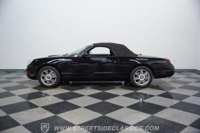 2005 Ford Thunderbird