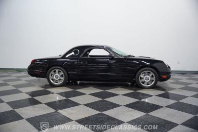 2005 Ford Thunderbird