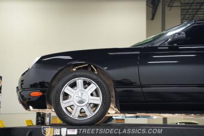 2005 Ford Thunderbird
