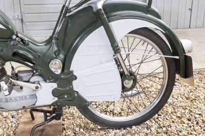 1957 LEOPARD BOBBY