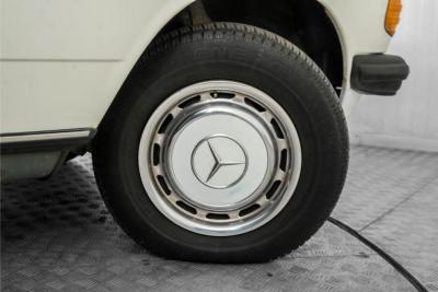 1980 Mercedes - Benz 300d w123