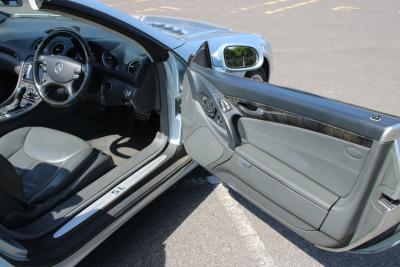 2003 Mercedes - Benz SL500 AUTO